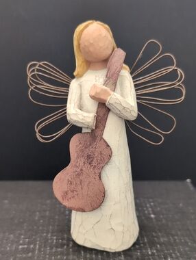 Willow Tree,Demaco 2000 Angel Of Song Figurine With Instrument.